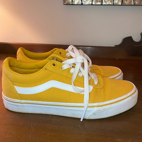 Yellow Vans - Picture 6 of 8